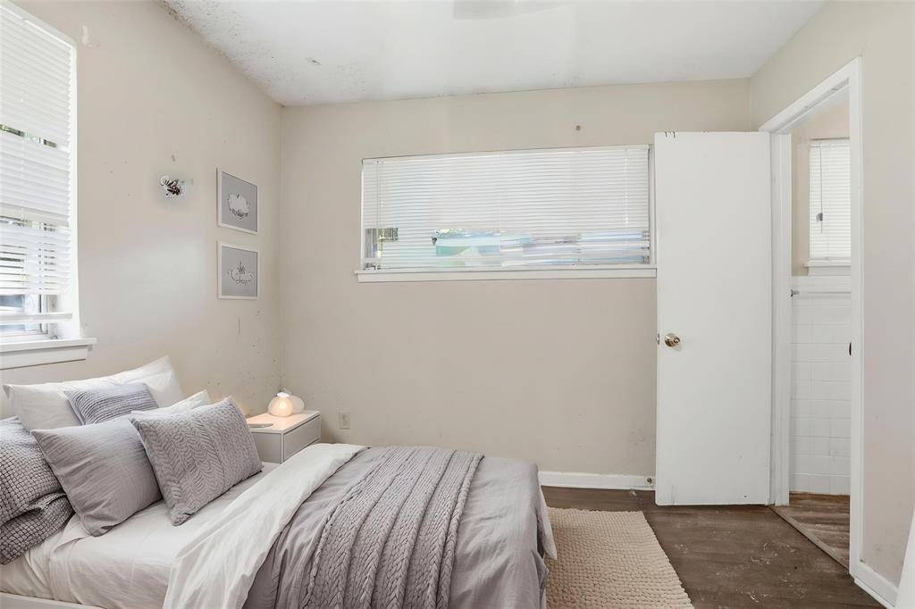 1029 Usher Street Property Photo 6