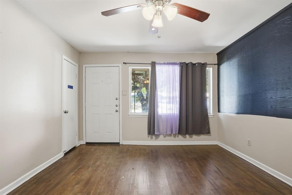 1029 Usher Street Property Photo 8