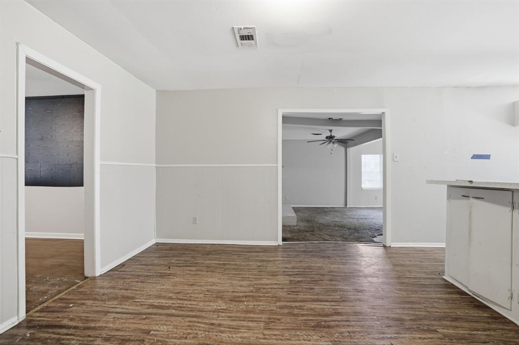 1029 Usher Street Property Photo 10