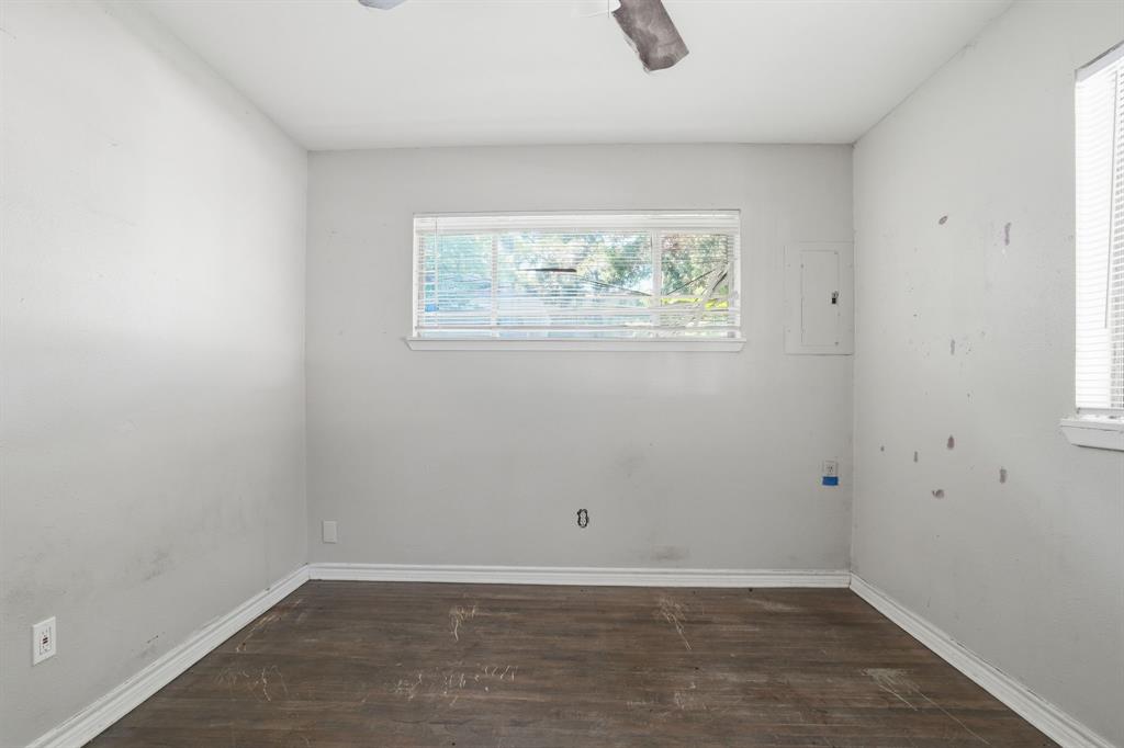 1029 Usher Street Property Photo 17