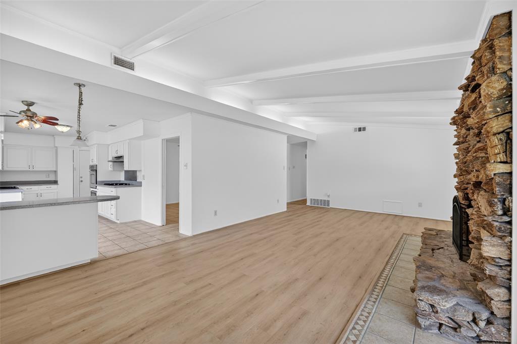 1744 Gross Road Property Photo 4