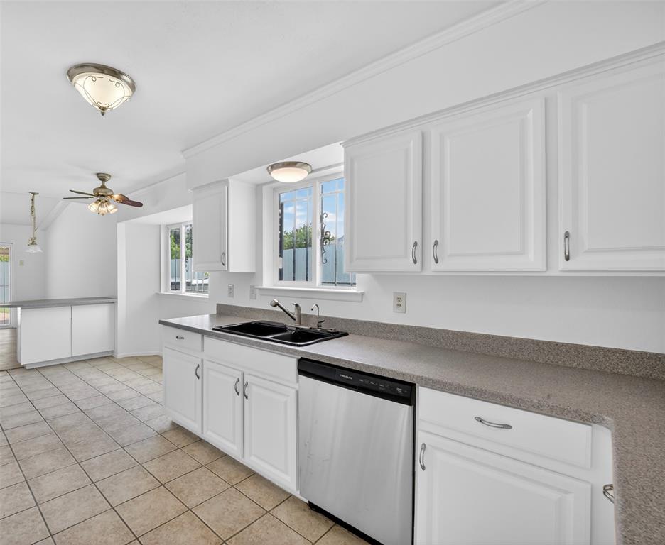 1744 Gross Road Property Photo 7