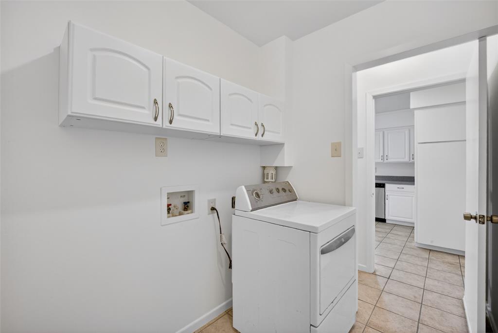 1744 Gross Road Property Photo 10
