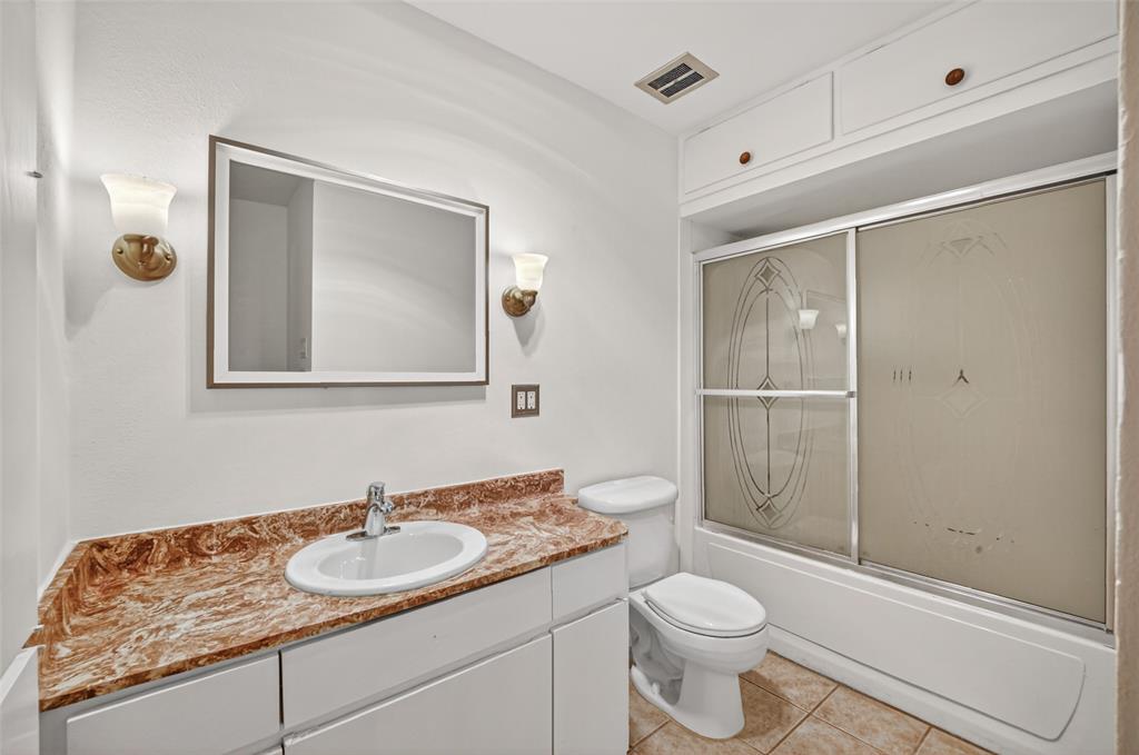 1744 Gross Road Property Photo 11
