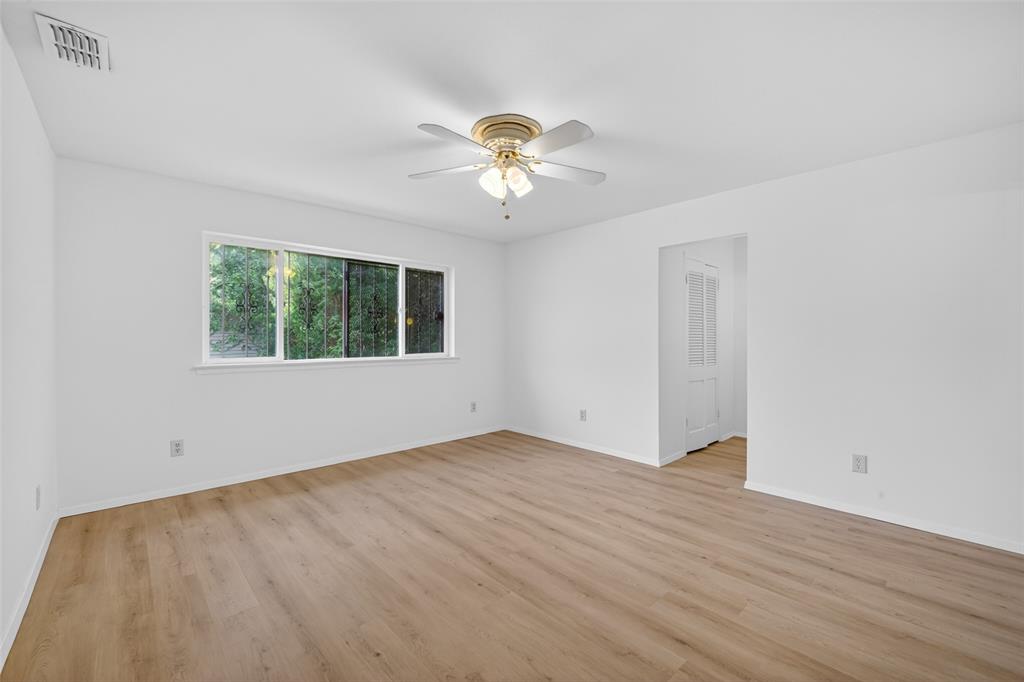 1744 Gross Road Property Photo 12