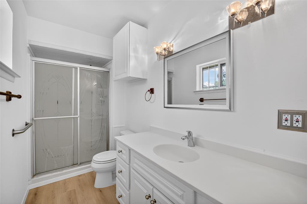 1744 Gross Road Property Photo 16