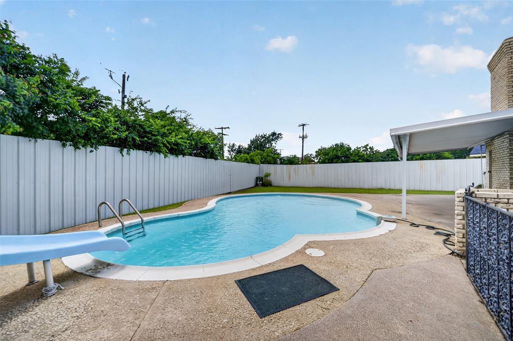 1744 Gross Road Property Photo 17