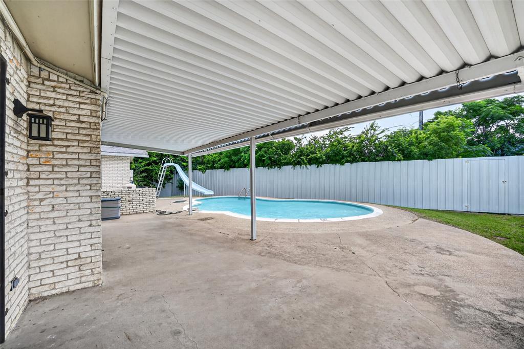 1744 Gross Road Property Photo 19