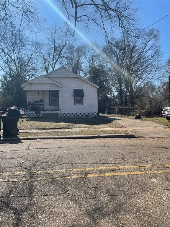2551 Claiborne Avenue Property Photo 1