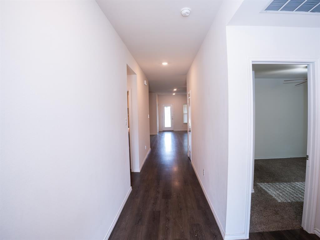 2928 Shoemaker Drive Property Photo 2
