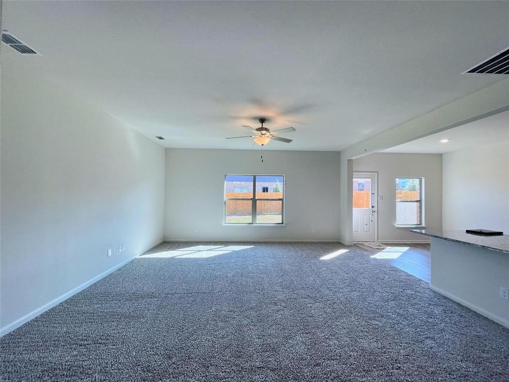 1946 Canterbury Drive Property Photo 3