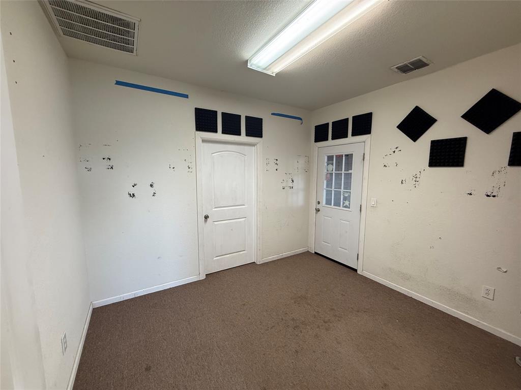 6450 Appian Way Property Photo 5