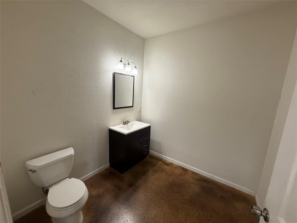 6450 Appian Way Property Photo 7