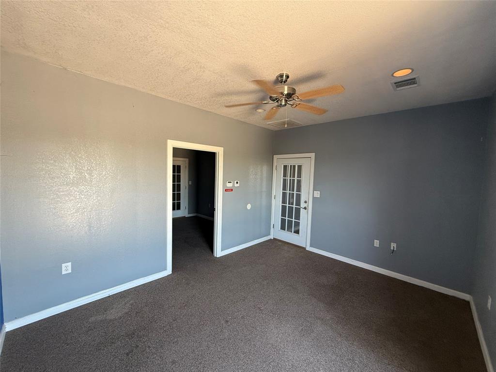 6450 Appian Way Property Photo 15
