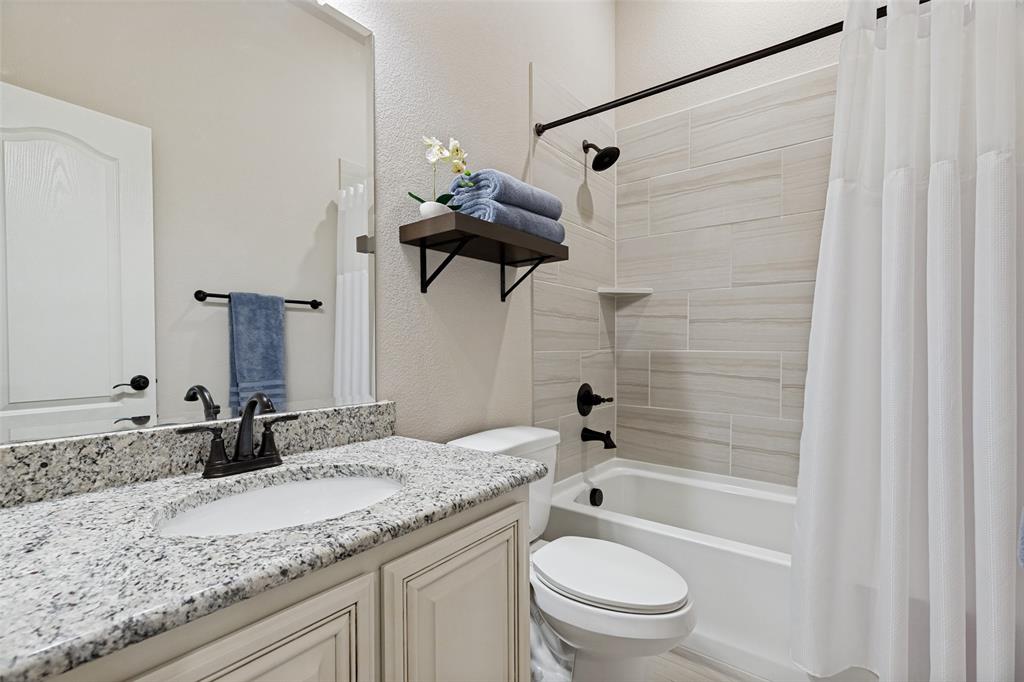 902 Lyndhurst Drive Property Photo 12