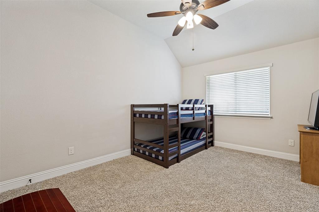 902 Lyndhurst Drive Property Photo 14