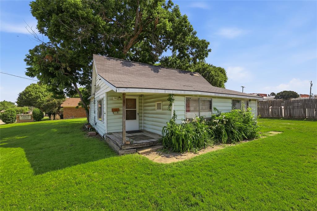 218 W Worth Street Property Photo 8