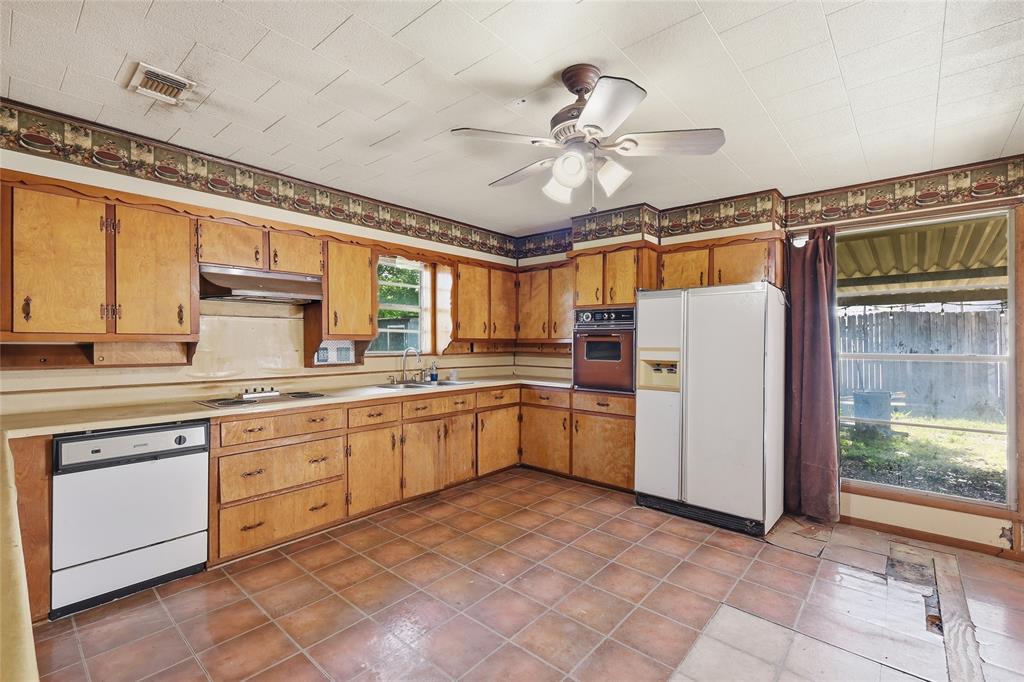 218 W Worth Street Property Photo 13
