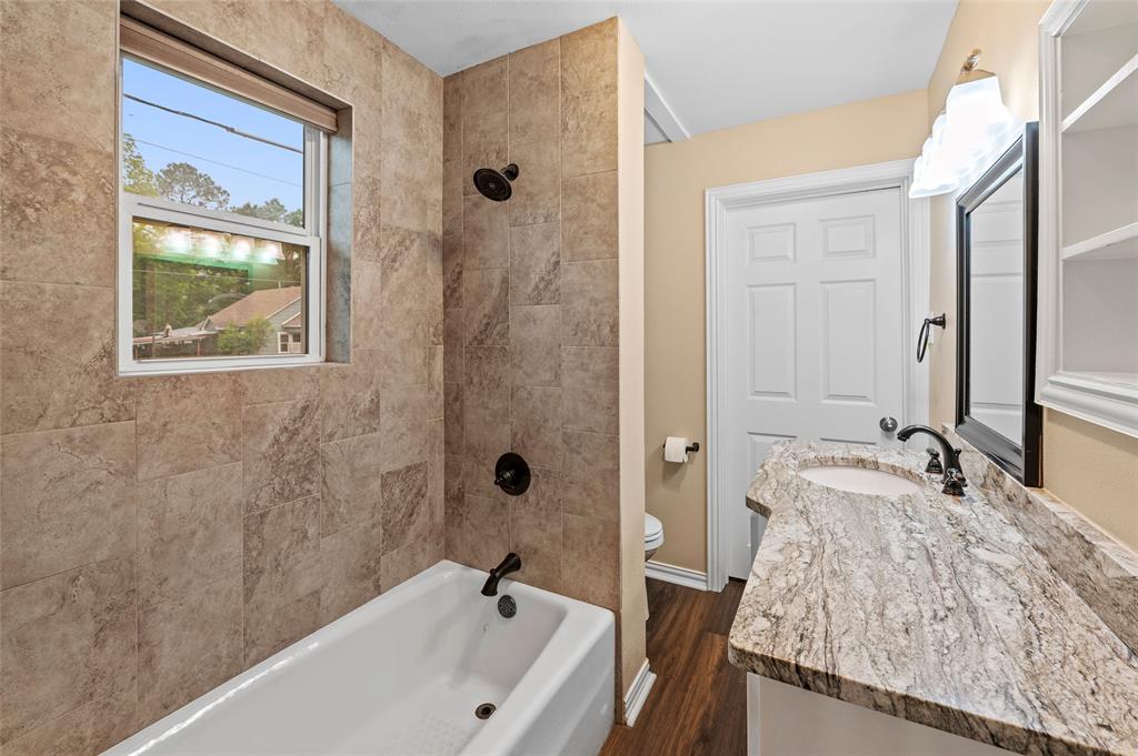 401 Central Property Photo 7