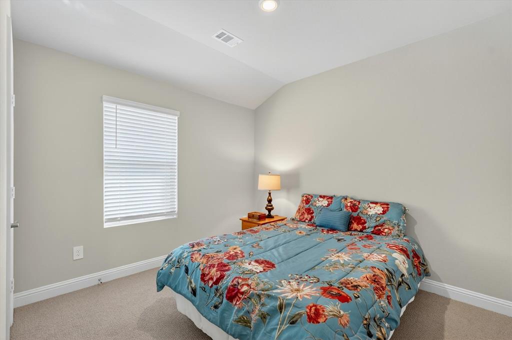 903 Edgehurst Drive Property Photo 17