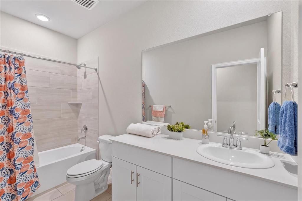 903 Edgehurst Drive Property Photo 19