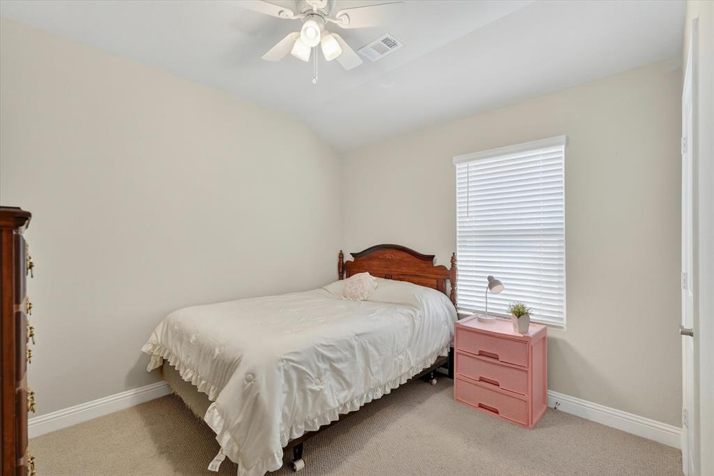 903 Edgehurst Drive Property Photo 20
