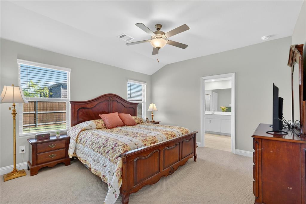903 Edgehurst Drive Property Photo 22