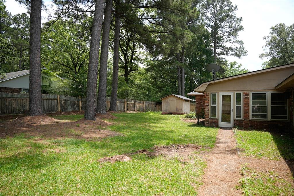 4049 Parkwood Drive Property Photo 6