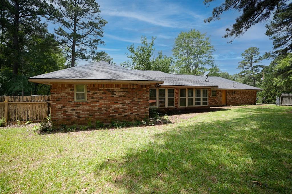 4049 Parkwood Drive Property Photo 10