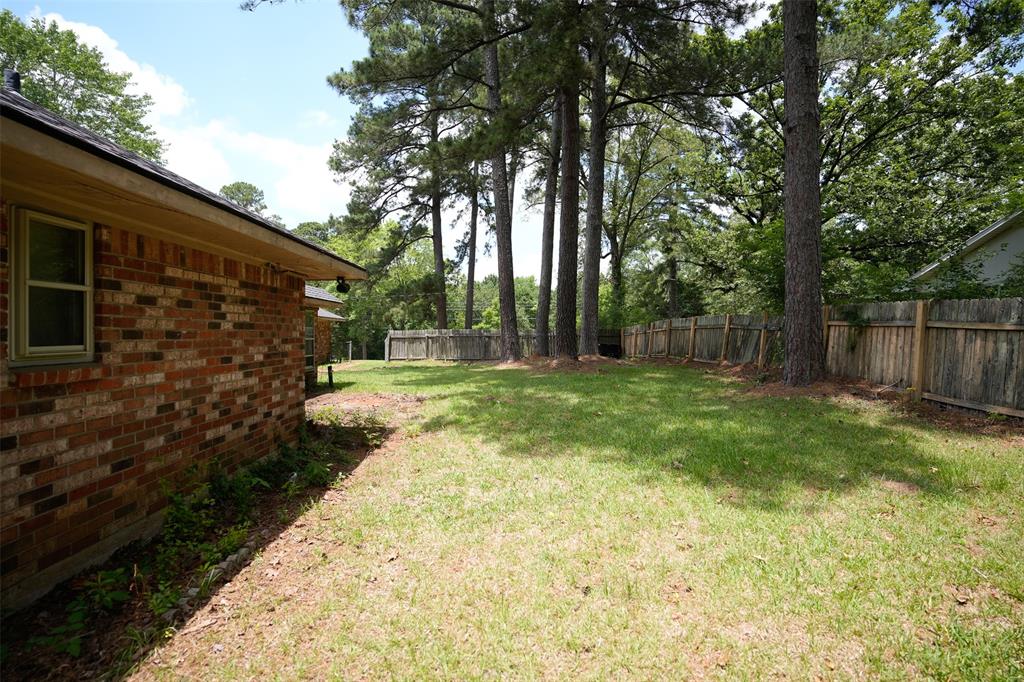 4049 Parkwood Drive Property Photo 11
