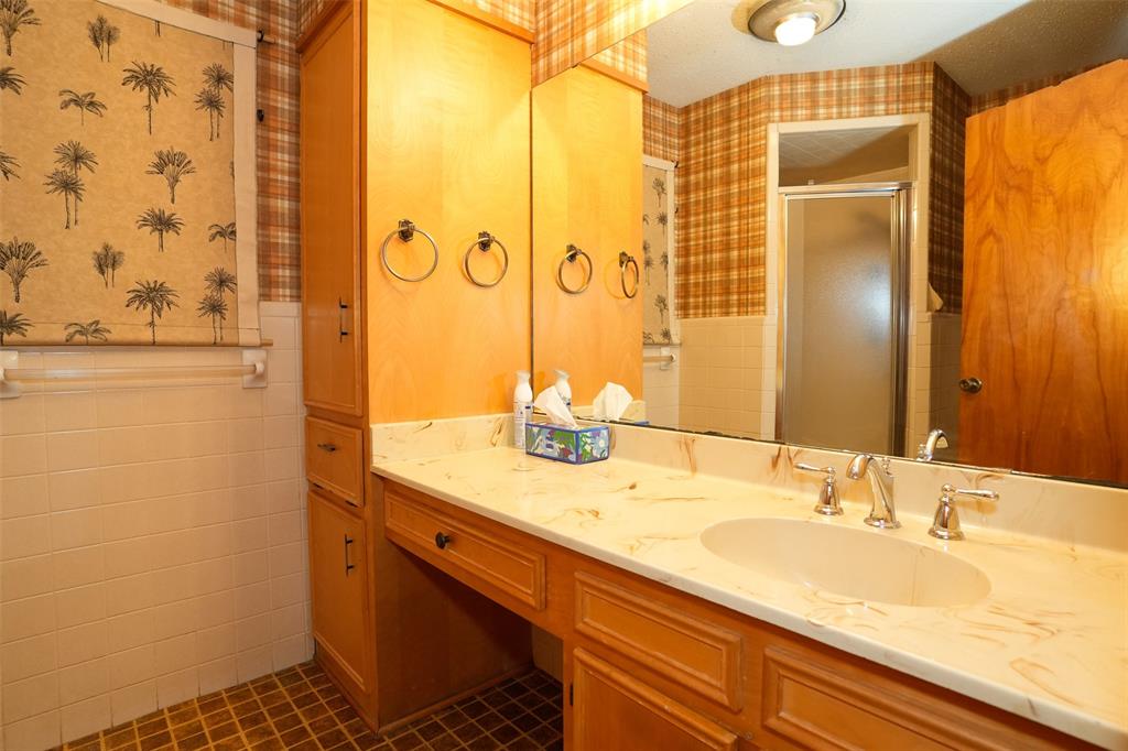 4049 Parkwood Drive Property Photo 31