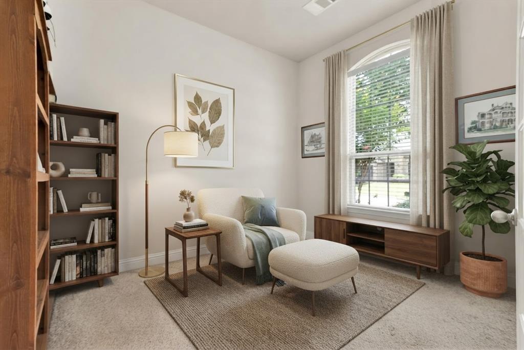 1036 Finsbury Lane Property Photo 3