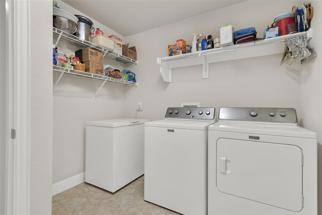 1036 Finsbury Lane Property Photo 12