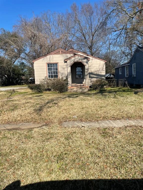 2718 Dupont Street Property Photo 1