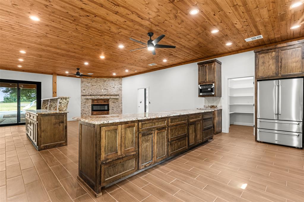 1215 E Stegall Road Property Photo 9