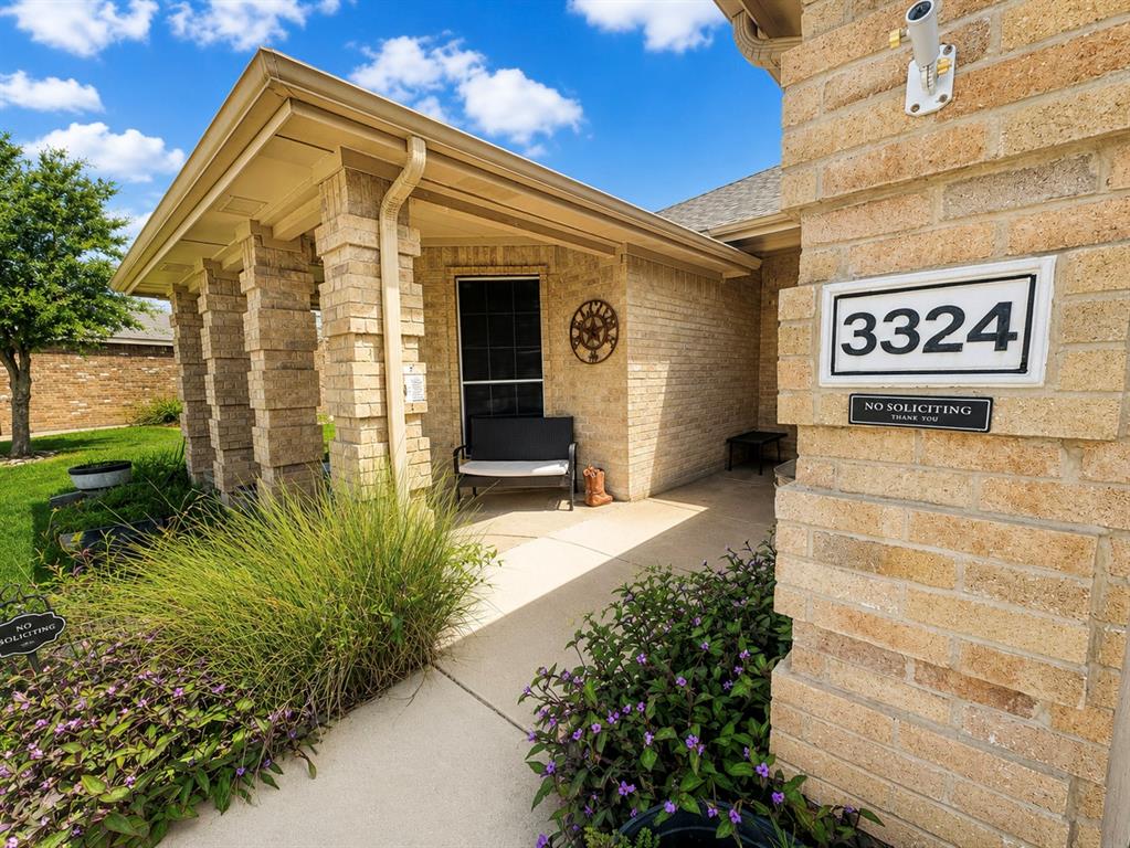 3324 Overstreet Lane Property Photo 4