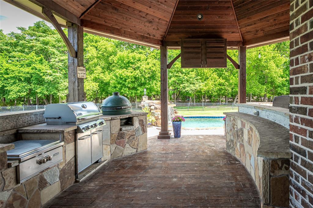 1615 Sara Cove Property Photo 11