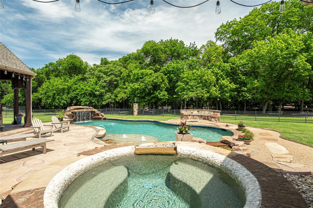 1615 Sara Cove Property Photo 35