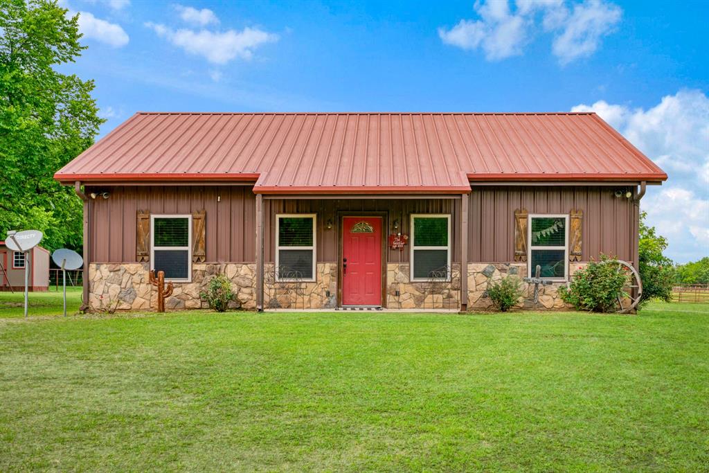 285 5th Street Property Photo 1