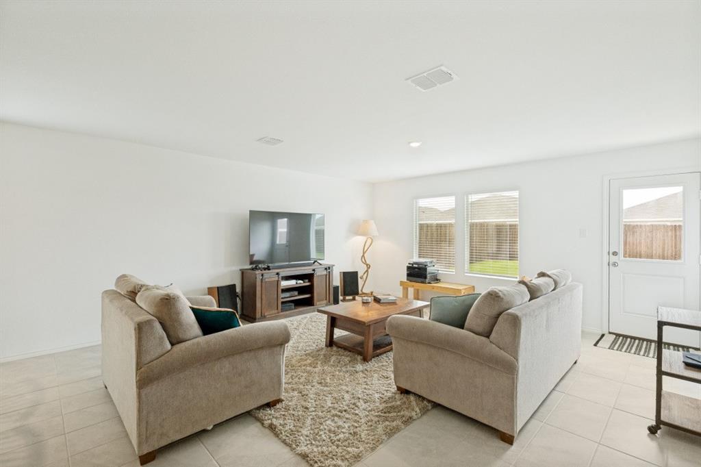 314 Ashbrook Way Property Photo 10