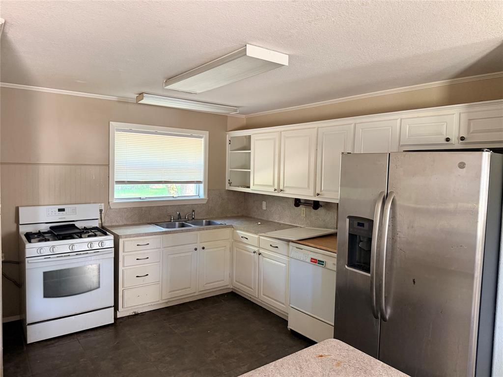 3536 Pine Avenue Property Photo 2