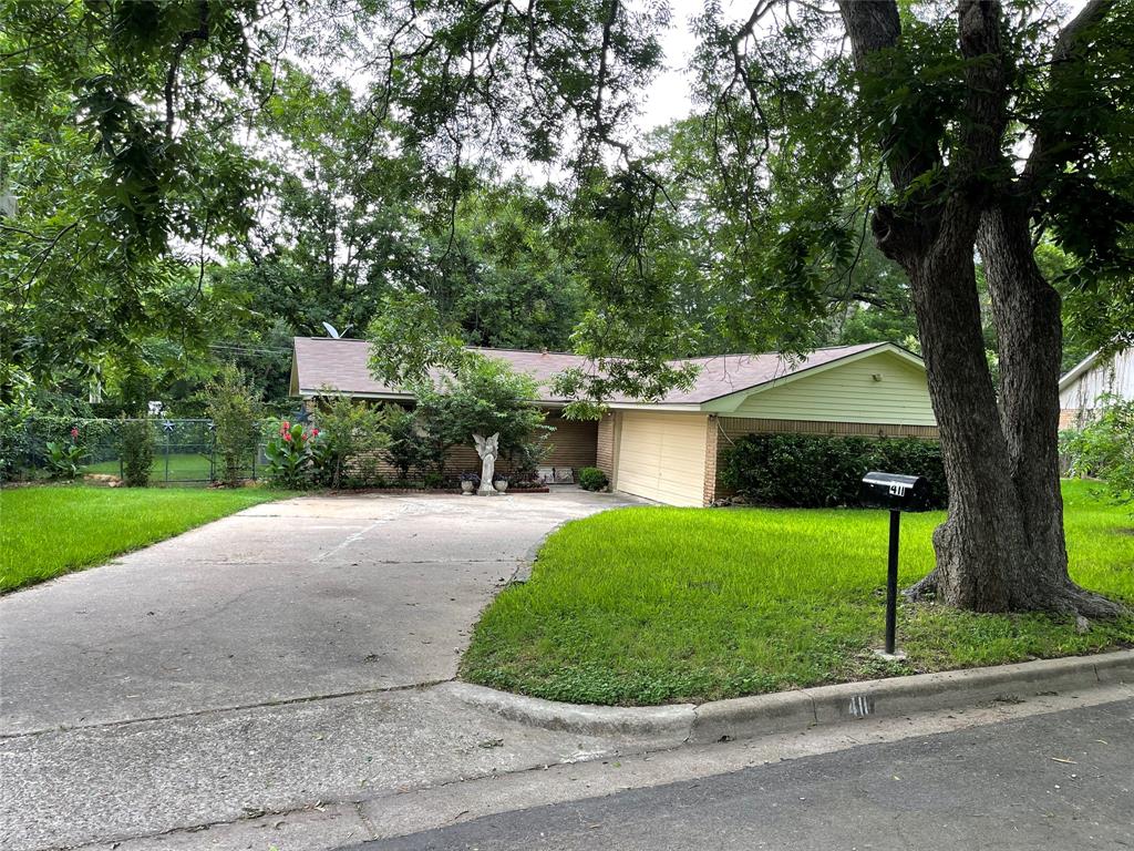 411 Brookwood Drive Property Photo 1