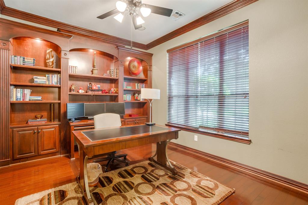 2620 Waters Edge Drive Property Photo 6