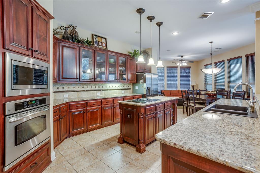 2620 Waters Edge Drive Property Photo 9