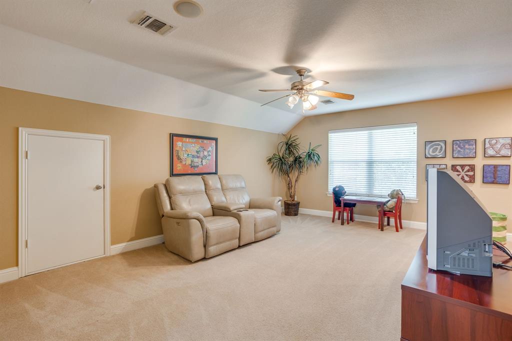 2620 Waters Edge Drive Property Photo 22