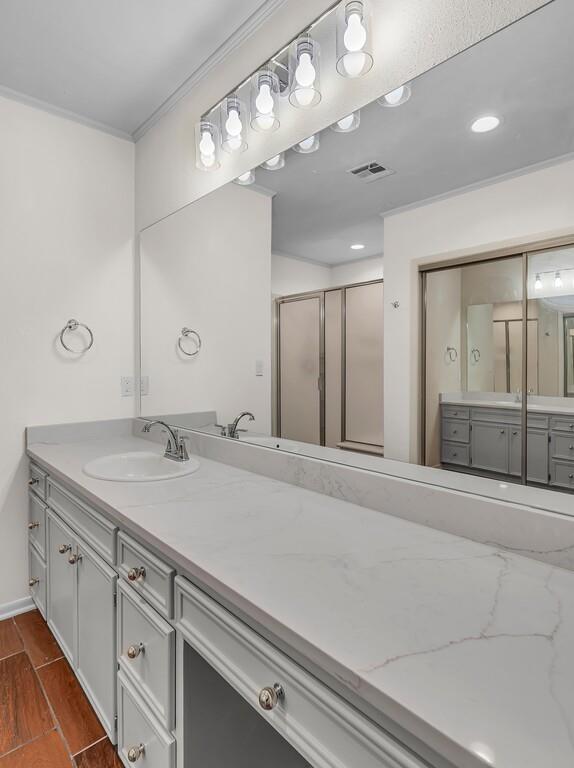 102 S Avenue Q Property Photo 22