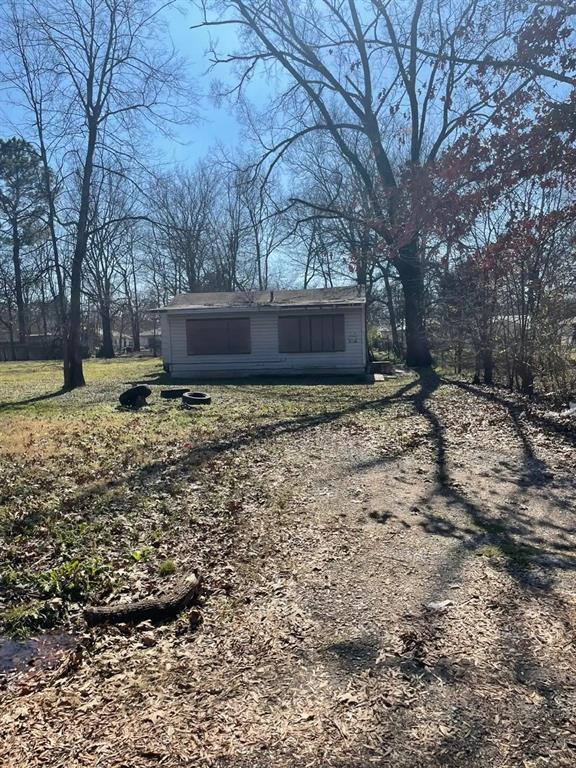 607 W 72nd Street Property Photo 1