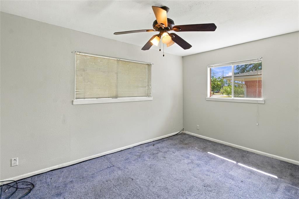 121 S Imperial Drive Property Photo 1