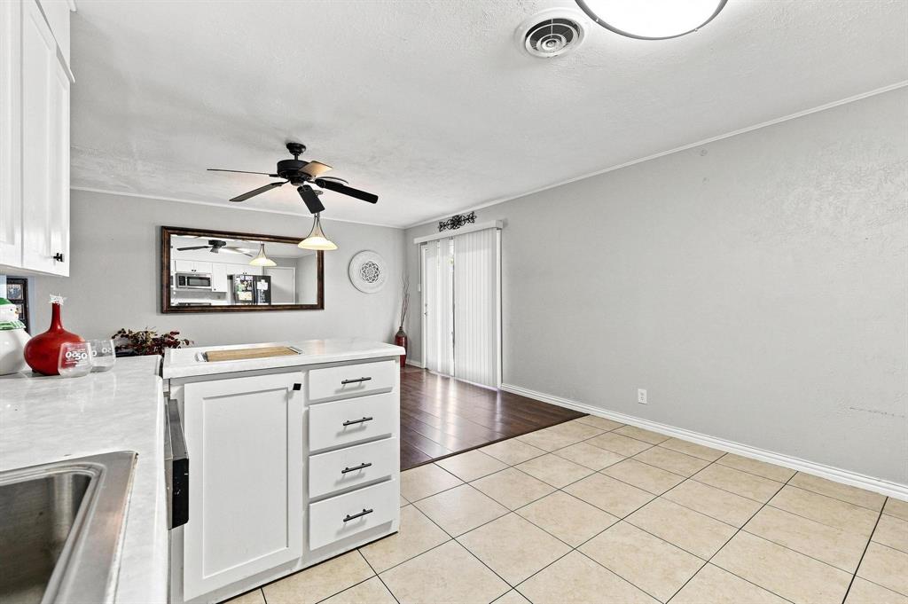 121 S Imperial Drive Property Photo 13