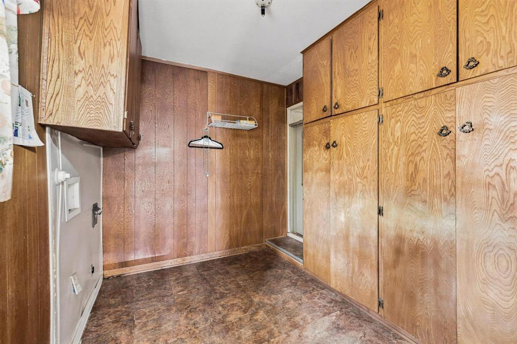 121 S Imperial Drive Property Photo 15